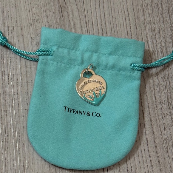 Tiffany and Co Heart Splash - Picture 2 of 4